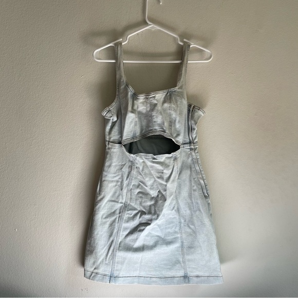 Blank NYC Give Way My Heart light wash denim cut out mini dress - Picture 2 of 11